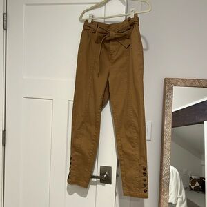 High rise, ankle length twill trousers size 4